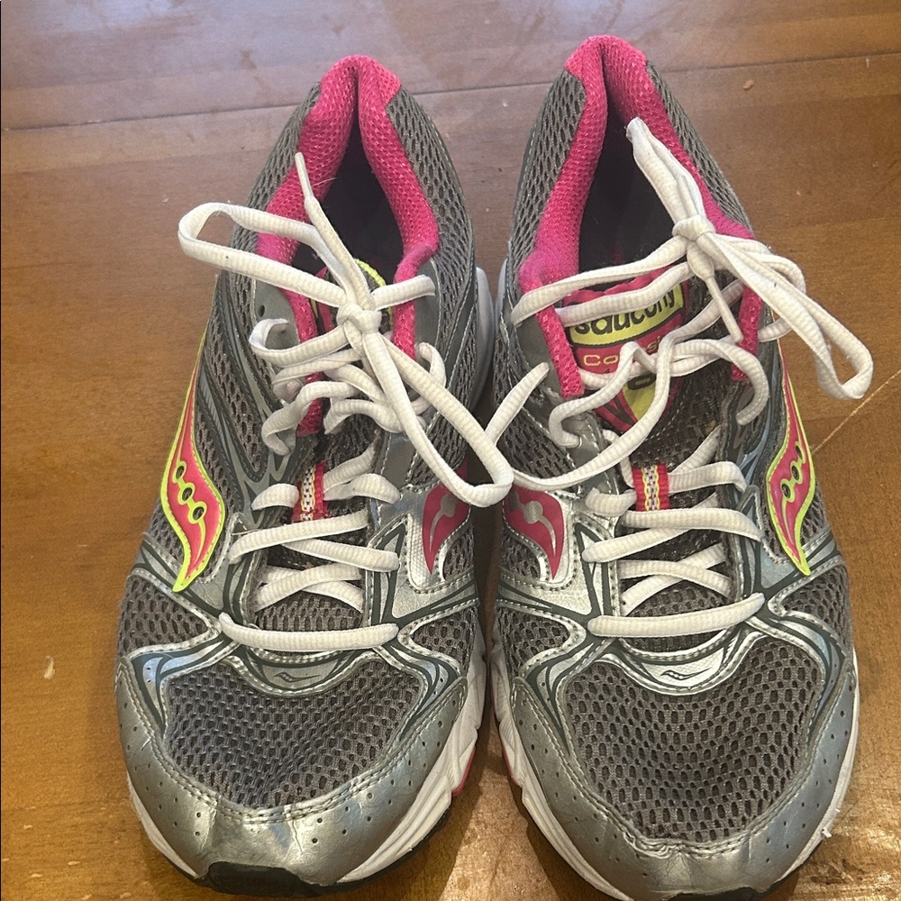 Saucony Women's Gray and Pink Running Shoes